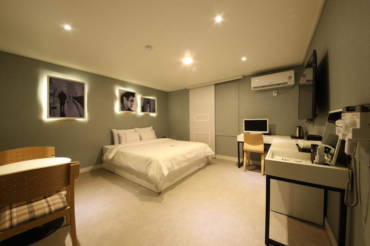 Winner Hotel Jeonju Exterior photo