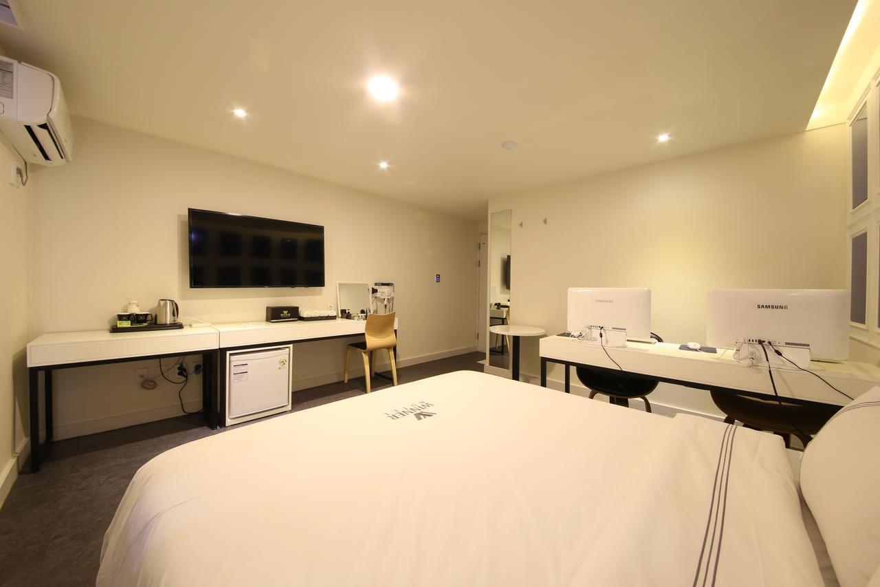 Winner Hotel Jeonju Exterior photo